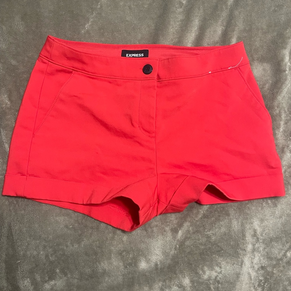 EXPRESS red shorts size 8 Shortie mid rise